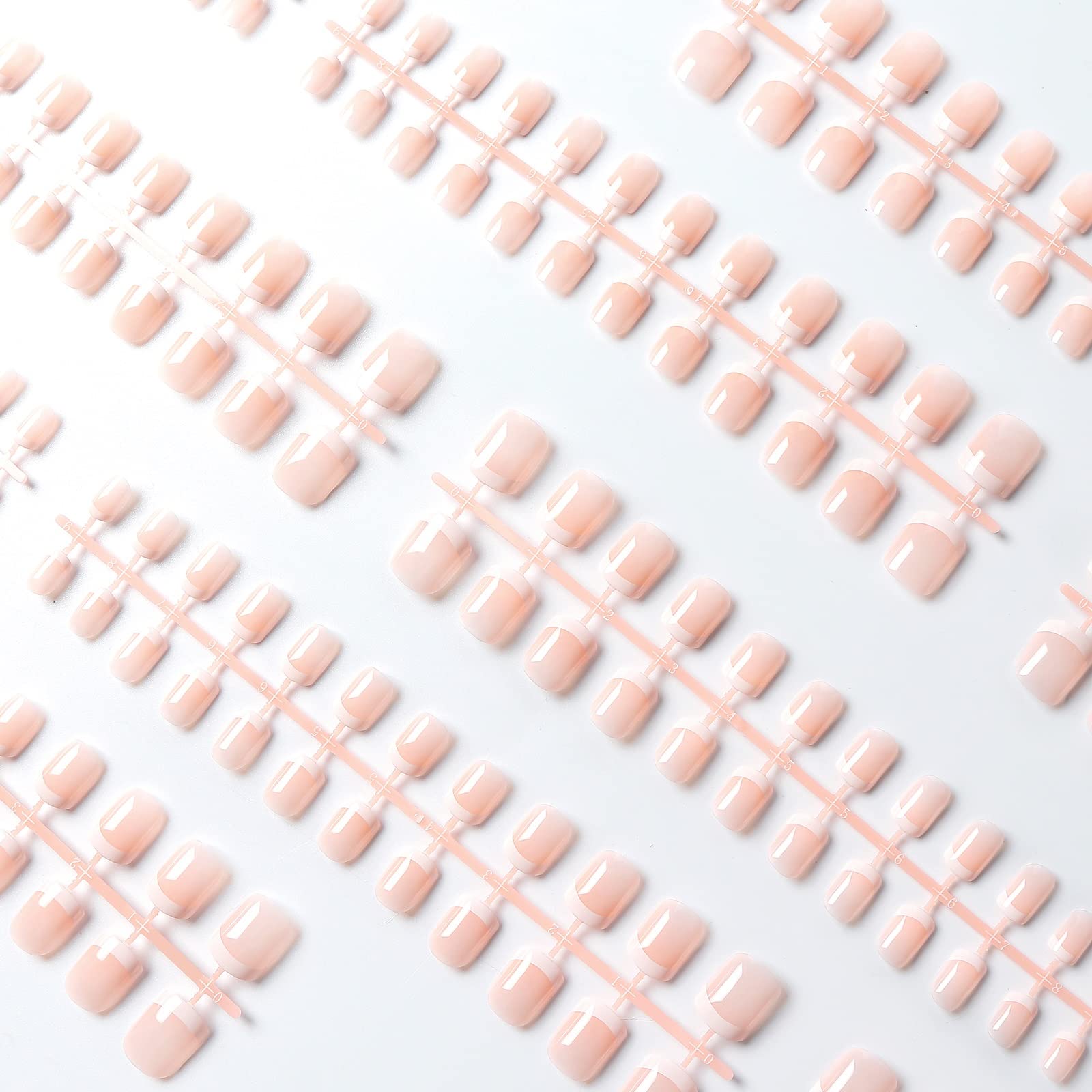 Ongles LIARTY à tailles 12 pour un ajustement naturel et personnalisable.
