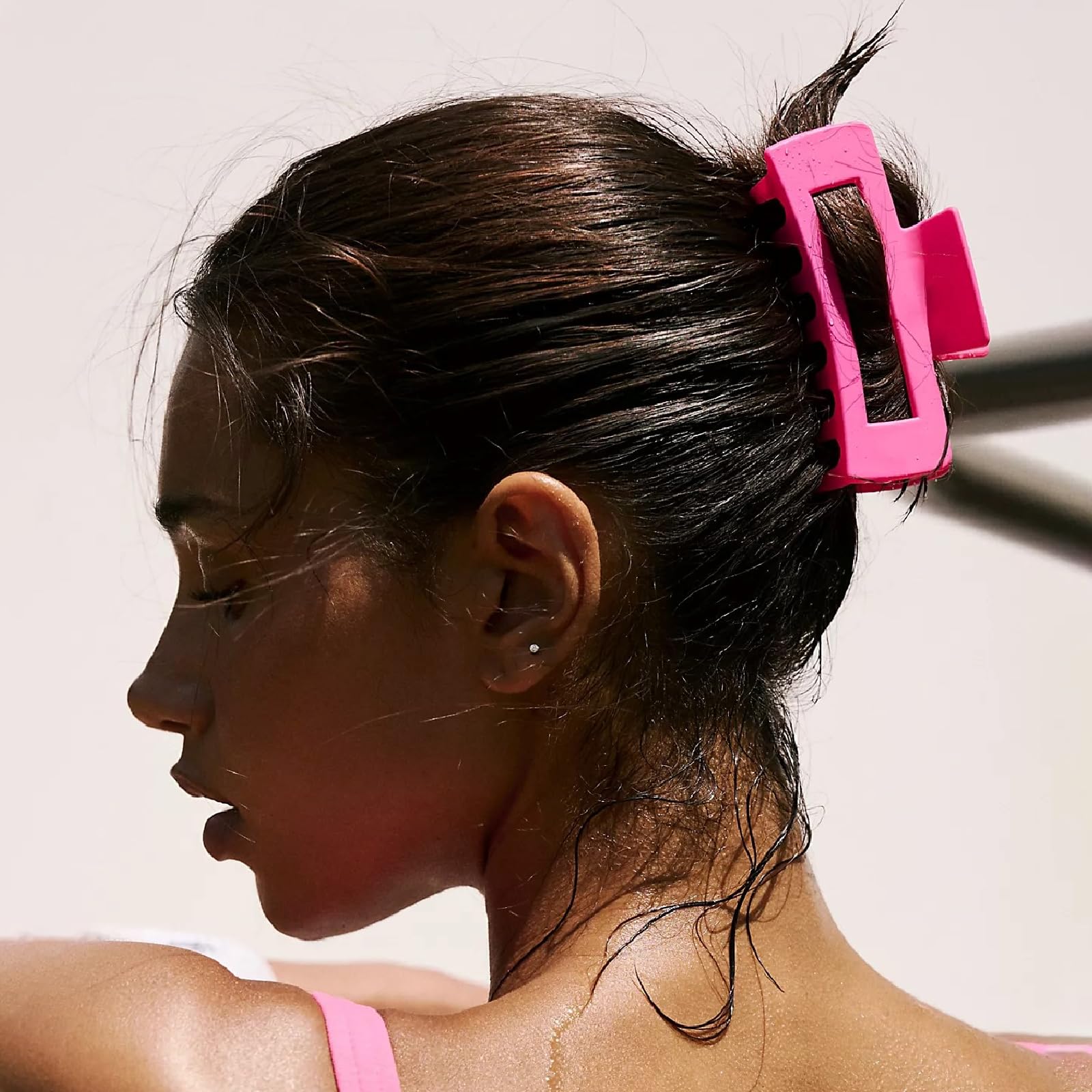 Pinces Liliebe griffes banane rose, prise solide sur cheveux épais et fins.