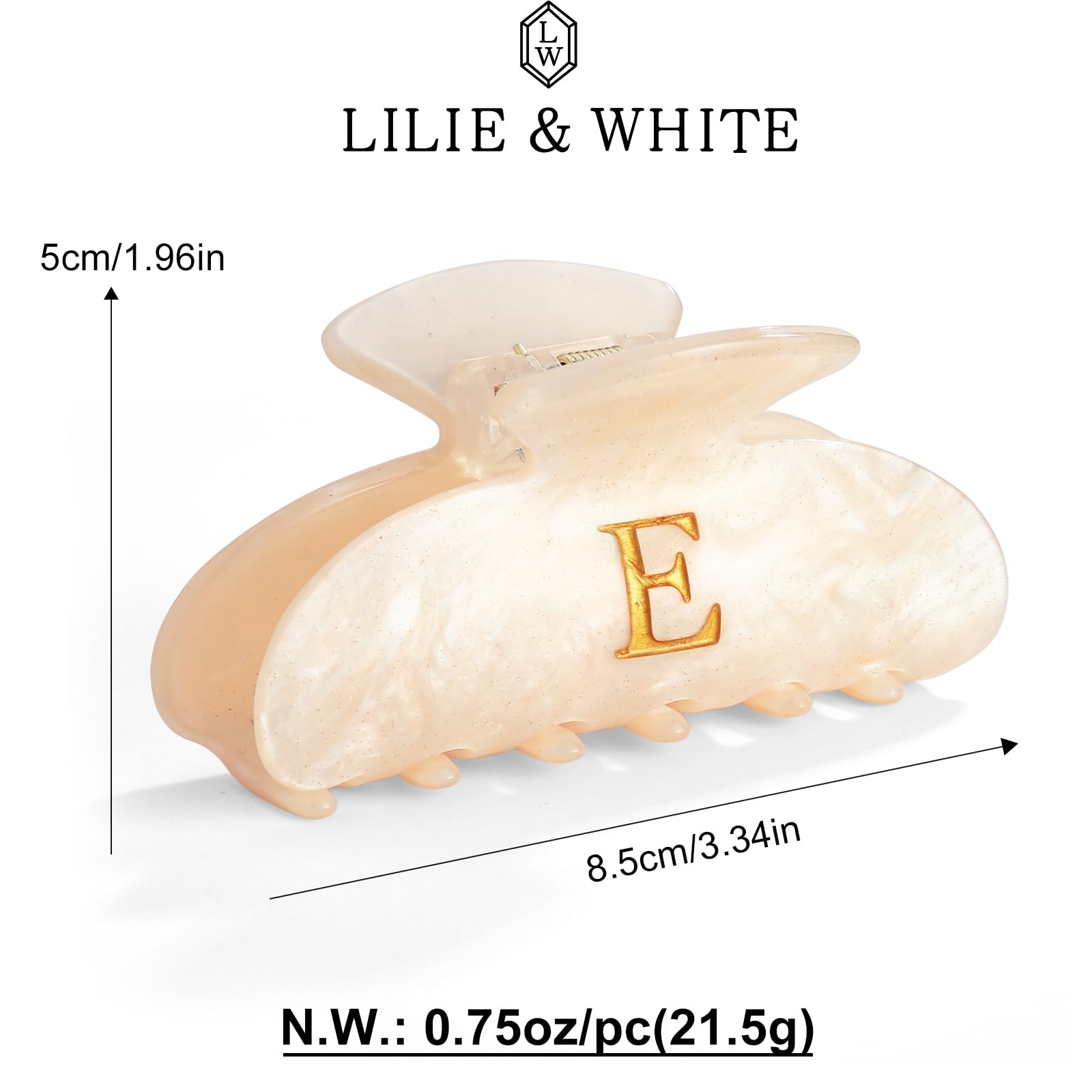 LILIE&WHITE détails paillettes brillants ajoutant du glamour discret.
