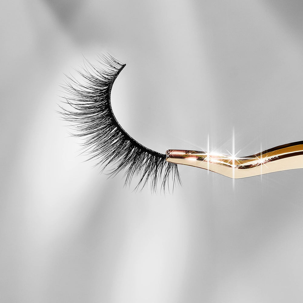 Cils Lilly Lashes faits main, look naturel et sophistiqué.