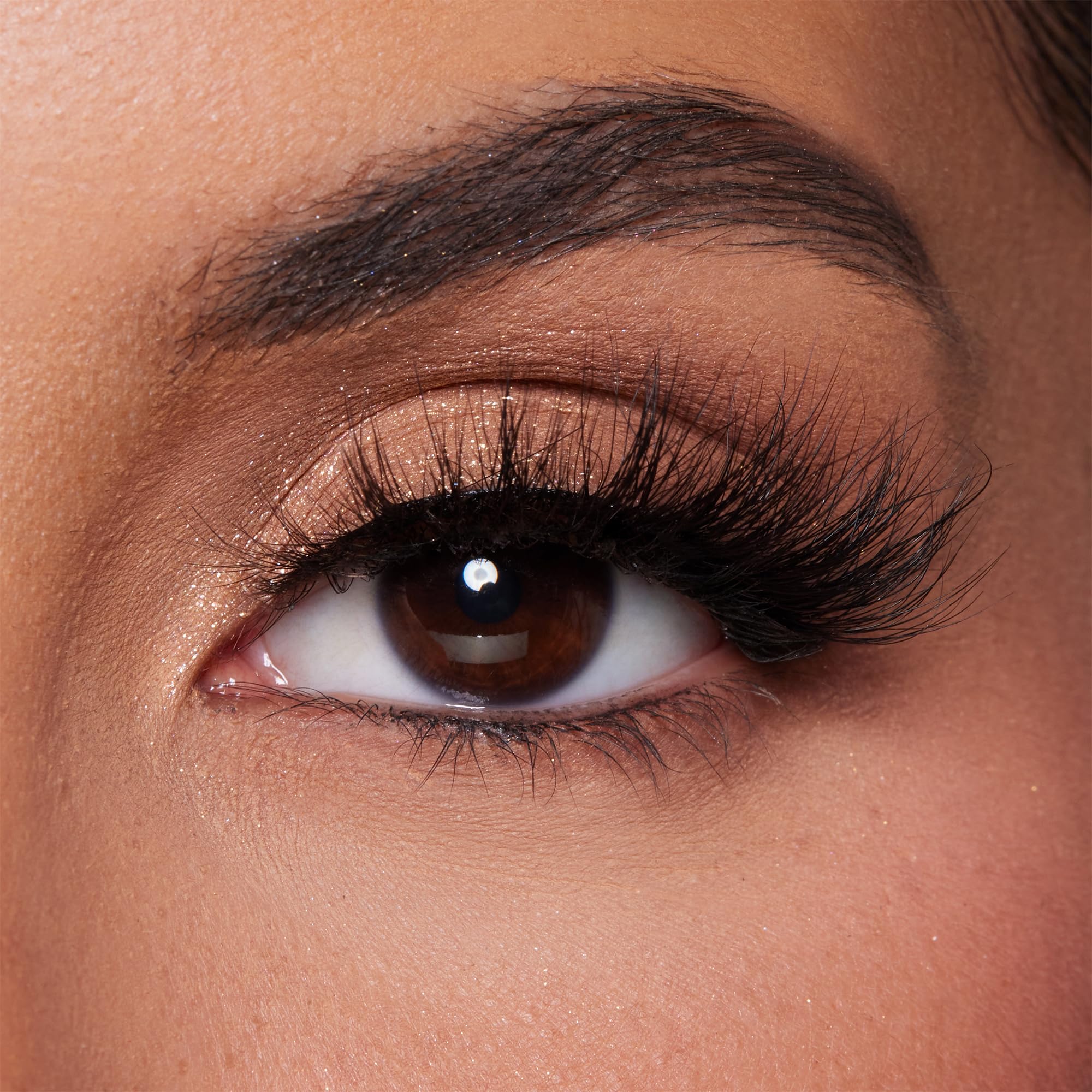 Lilly Lashes Miami Flare Texture Fluffy Cils : texture duveteuse pour un look féminisé.