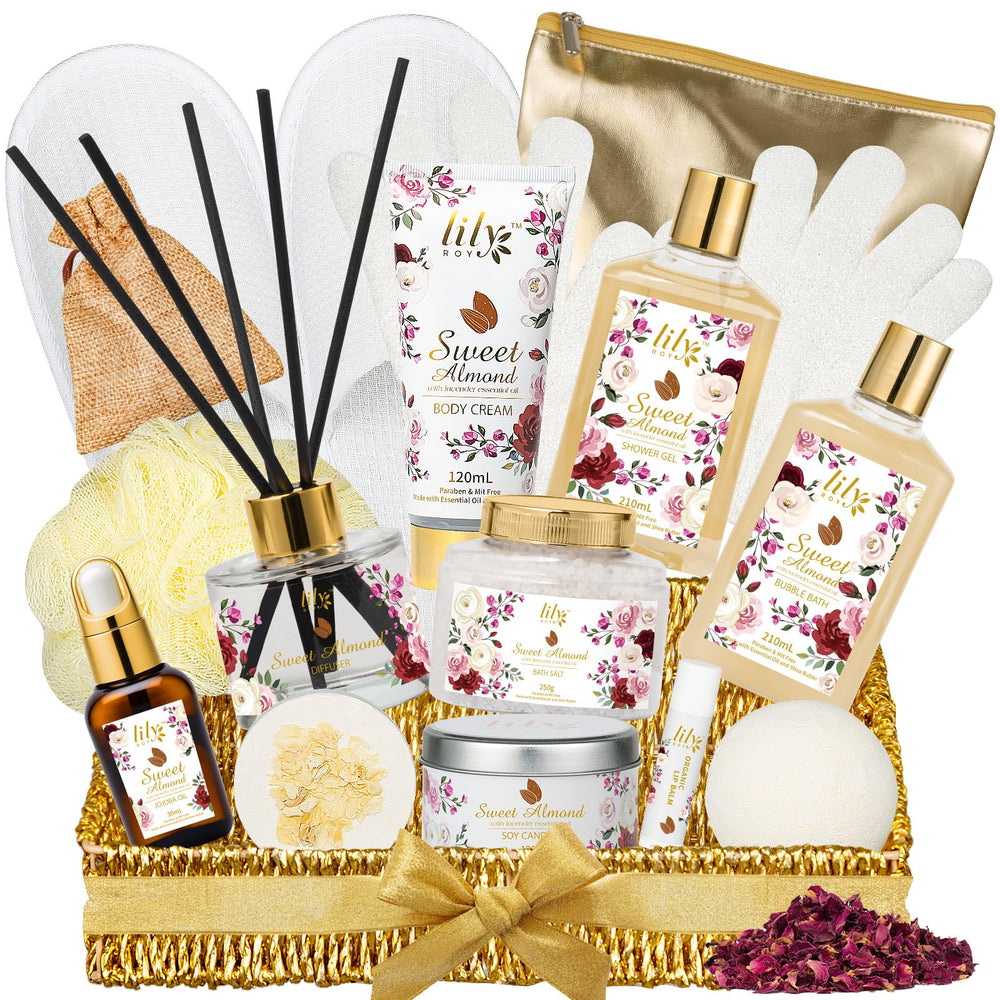 Coffret Lily Roy 17 pièces amande prêt à offrir pour une expérience spa à domicile luxueuse.