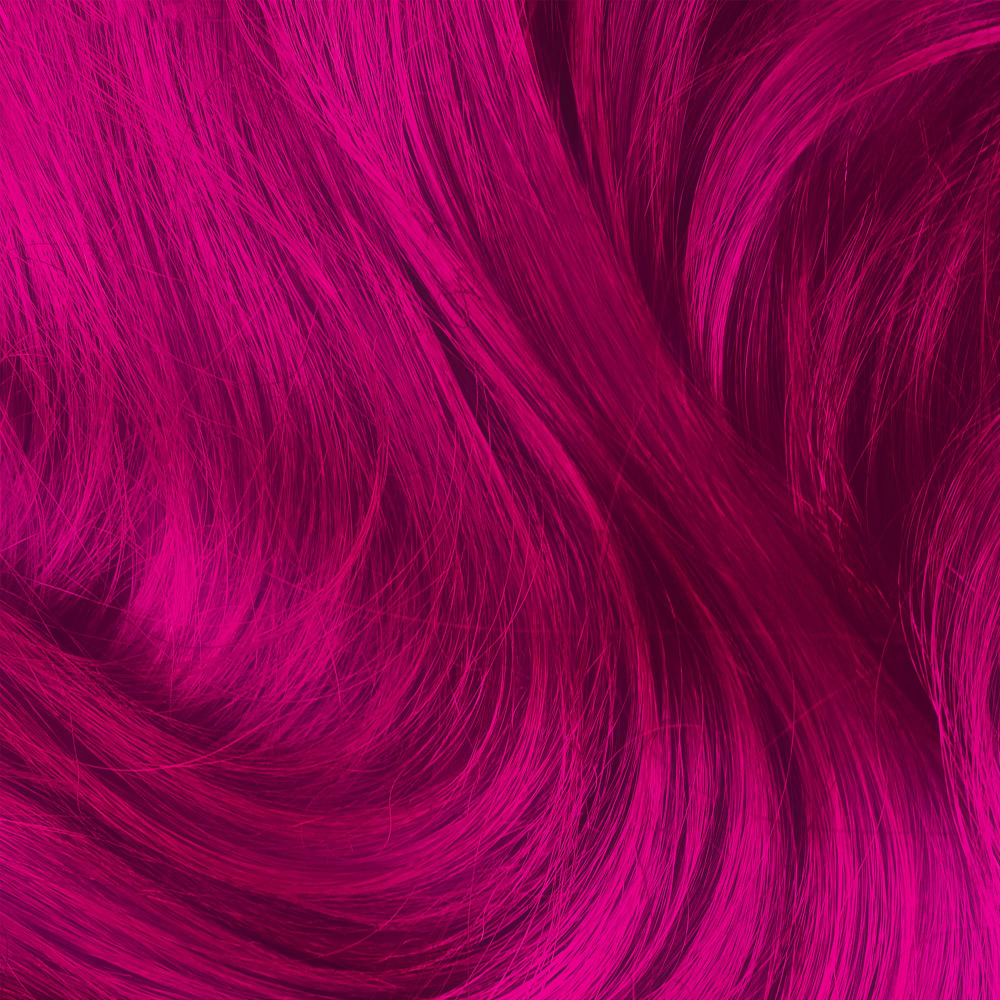 Échantillon de test mèche avec Lime Crime Chocolate Cherry pour prévoir le rendu.