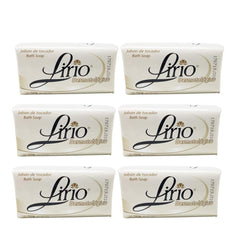 Savon dermatologique Lirio en barre, soin quotidien pour peau claire et douce.
