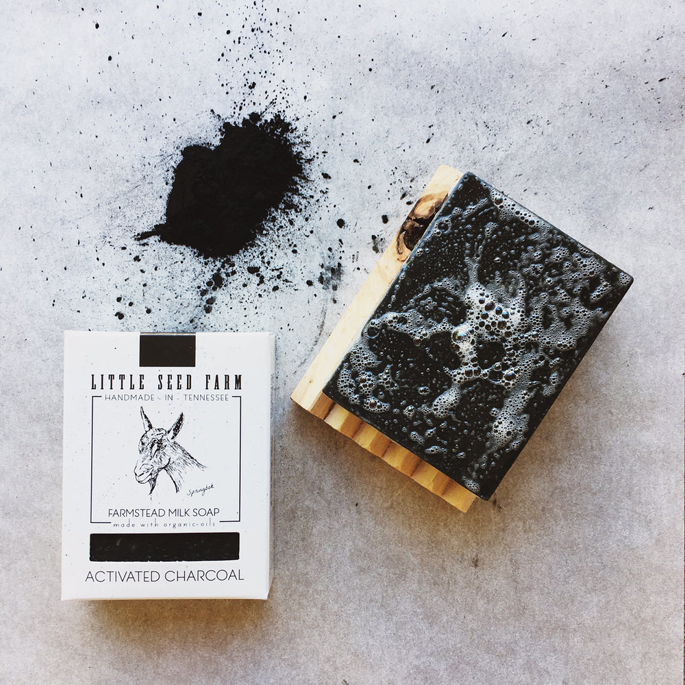 Barre artisanale Little Seed Farm charbon actif purifiant pores doux