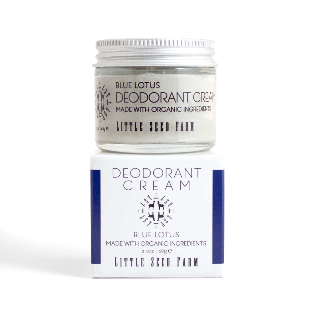 Pelle en bois gratuite incluse avec le déodorant Little Seed Farm.