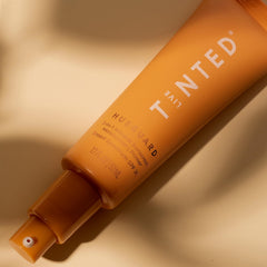 Application visage Hueguard, base prête pour le maquillage.