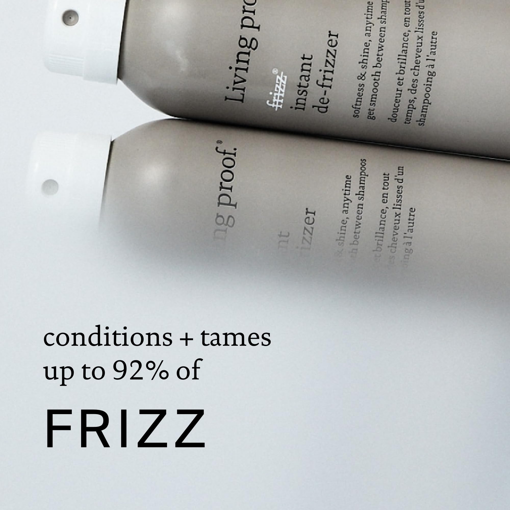 Living Proof No Frizz Instant De-Frizzer – brume légère qui assouplit et brille les cheveux secs.