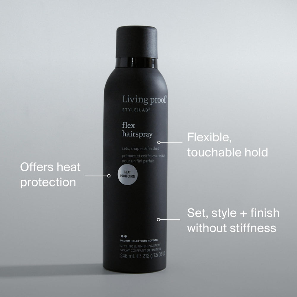 Living Proof Style Lab Flex: application sur cheveux secs pour finition flexible.