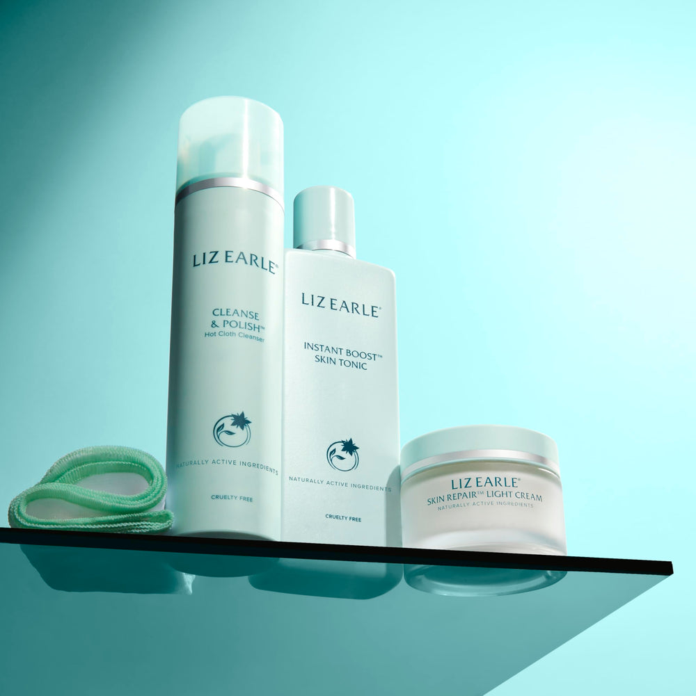 Format compact Liz Earle 100 ml, pratique en voyage.