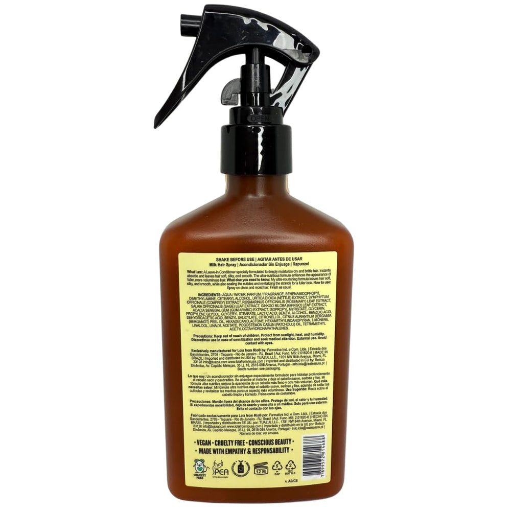 Texture légère du spray hydratant Lola pour démêler sans lourdeur.
