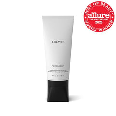 Texture du soin LolaVie Exfoliant Détox montrée, exfoliation douce et efficace.