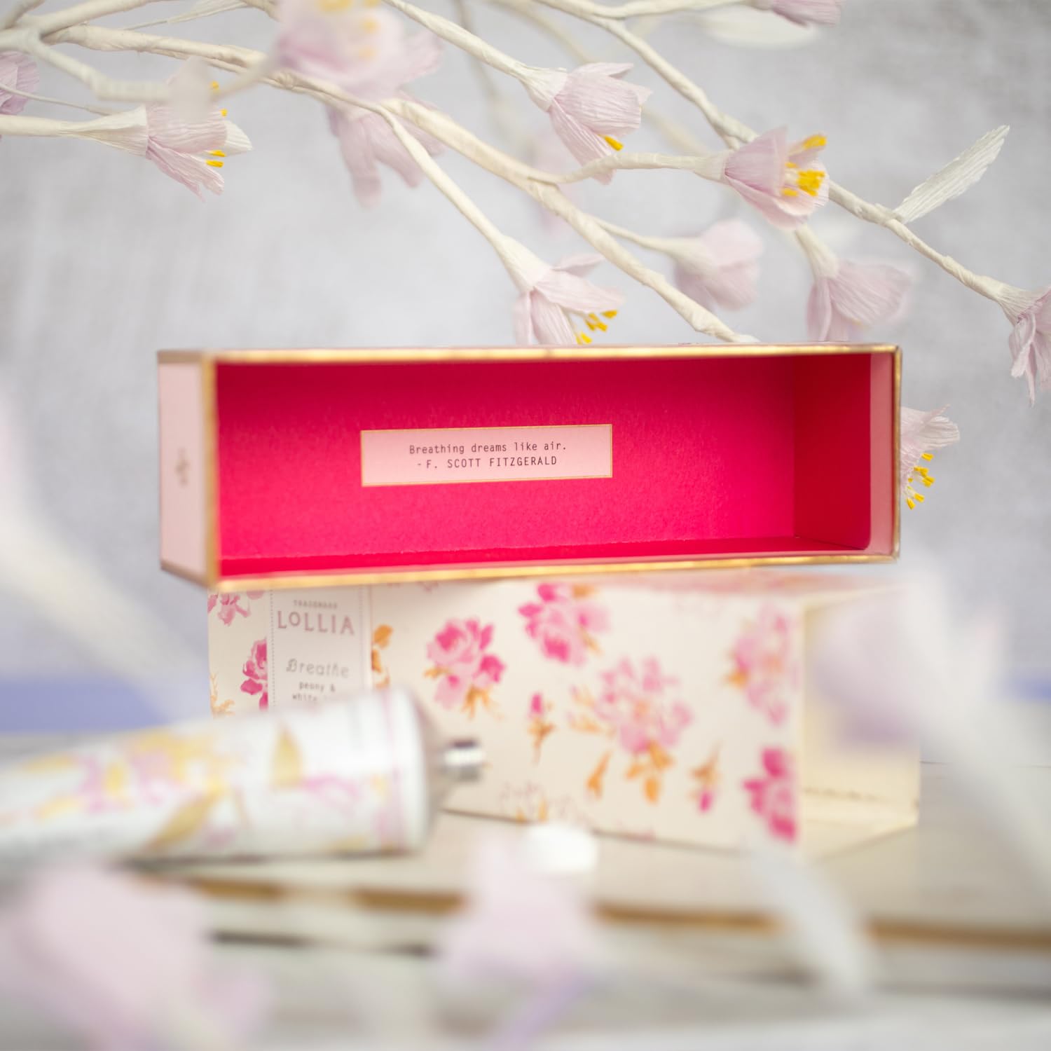LOLLIA Breath texture riche mais rapidement absorbée