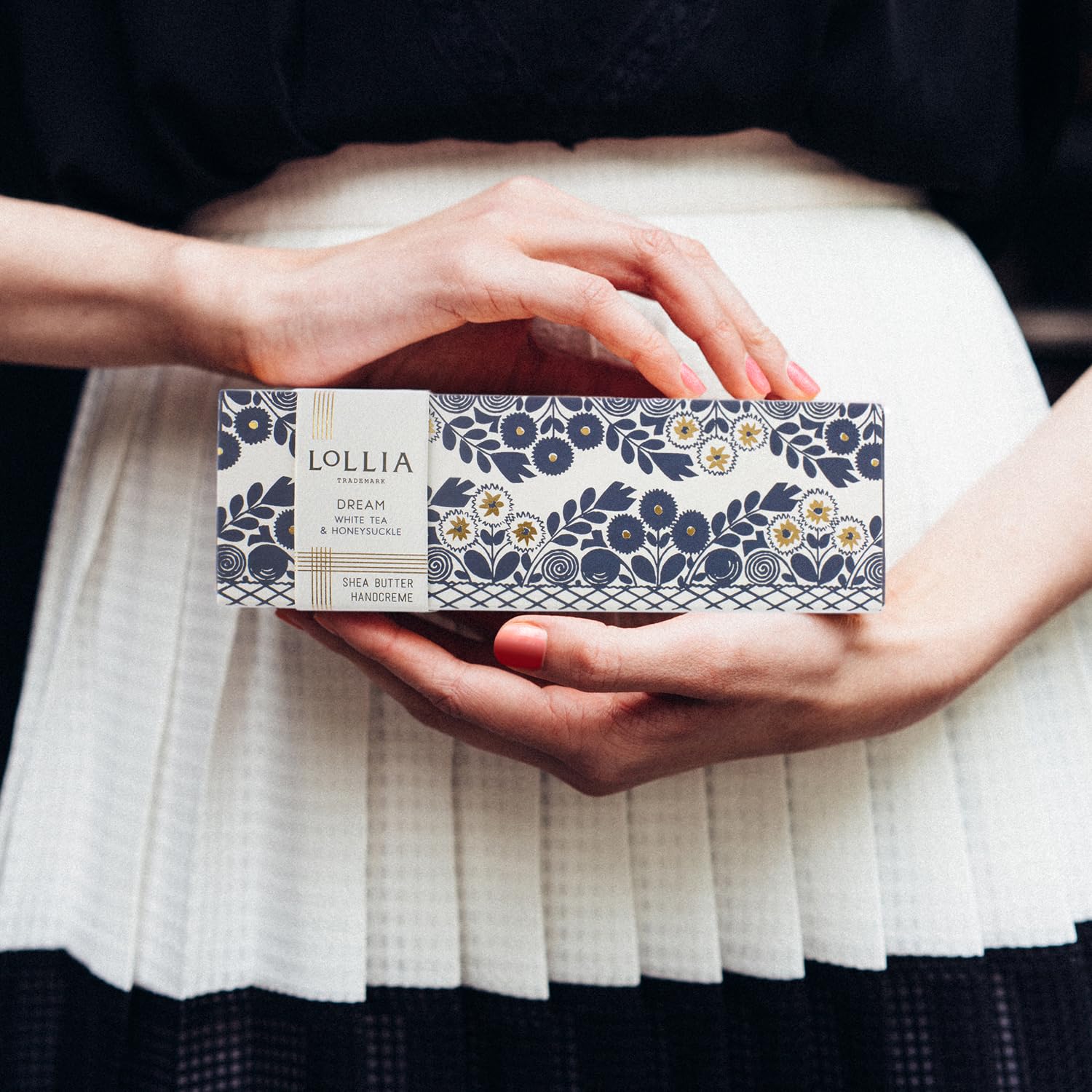 LOLLIA Dream Handcreme – ingrédients riches d'huiles et beurres nourrissants.