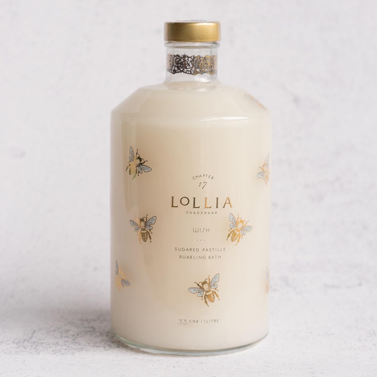 Lollia Wish Bubble Bath montrant l’hydratation grâce à l’huile avocat et olive.