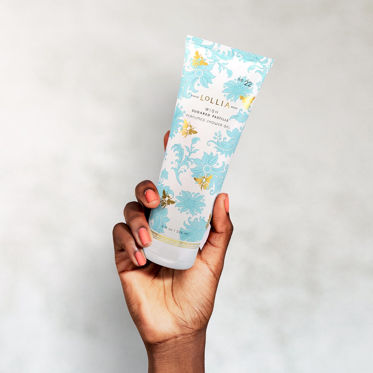 LOLLIA Wish Gel Douche Accessoire Luxe, packaging elegant pour ambiance spa.
