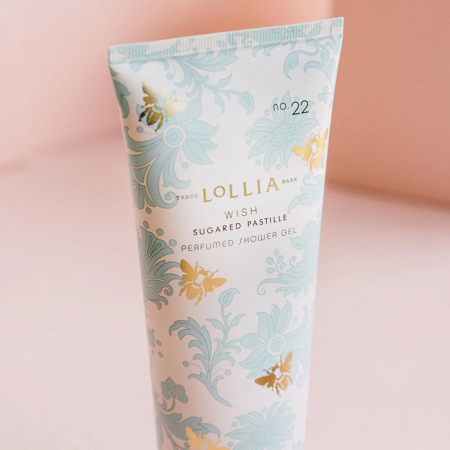 LOLLIA Wish Gel Douche sucre cane, texture enveloppante et hydratation legere.