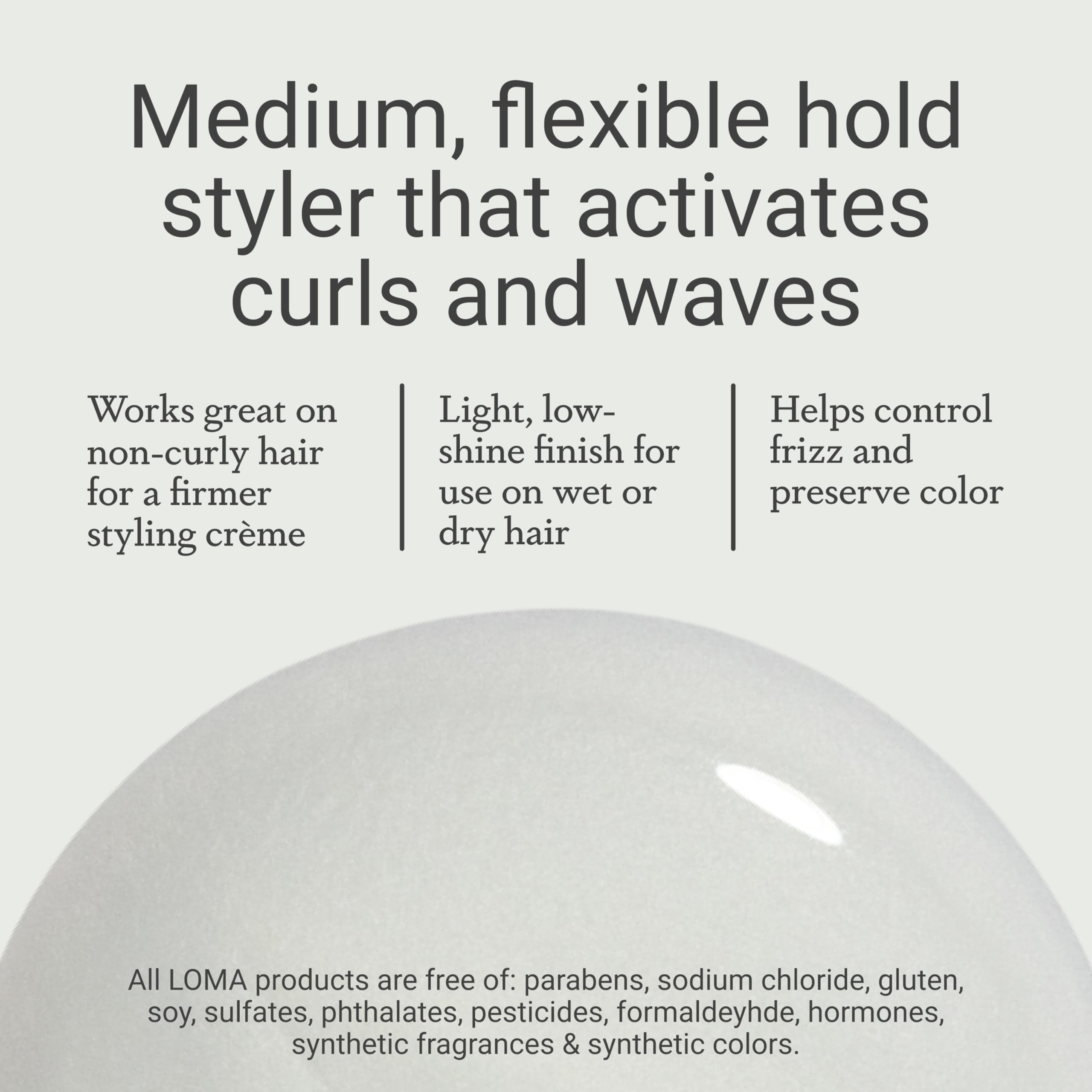 Définition facilitée sur cheveux non bouclés grâce à Curvy Crème.