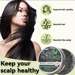 Loobexery barre shampoing charbon bambou en massage cuir chevelu apaise.