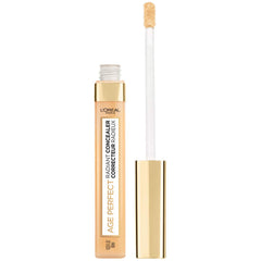 Correcteur anti-cernes Age Perfect avec embout pour une application précise.