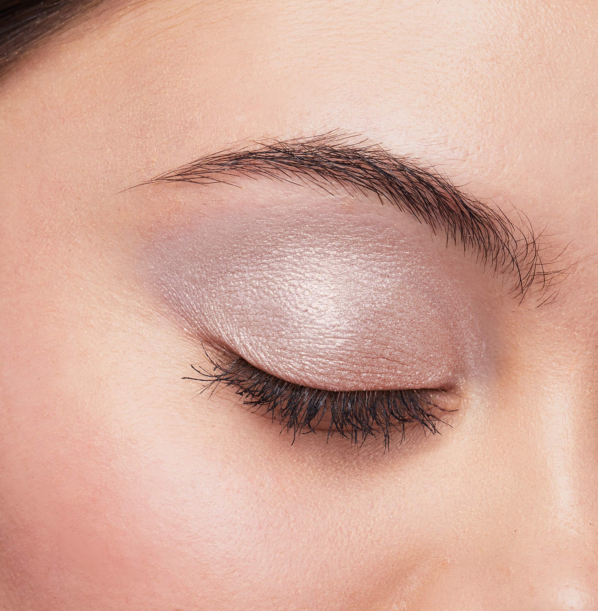 L'Oreal Paris Brilliant Eyes transfer-proof finish prevents fallout