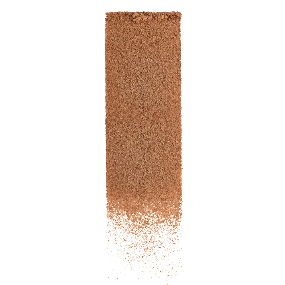 L’Oréal Paris Infallible bronzer texture closeup reveals breathable non-oily feel