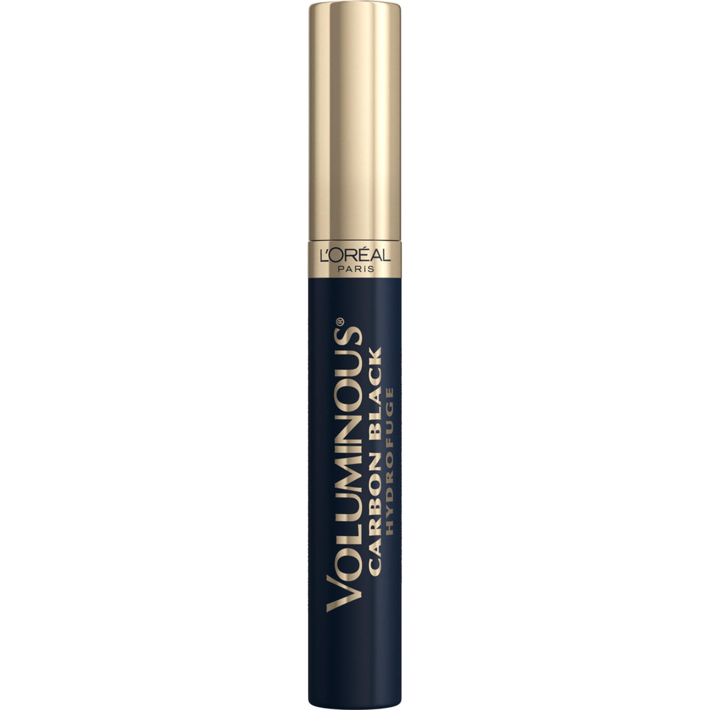 Démaquillage facile avec un soin waterproof adapté.