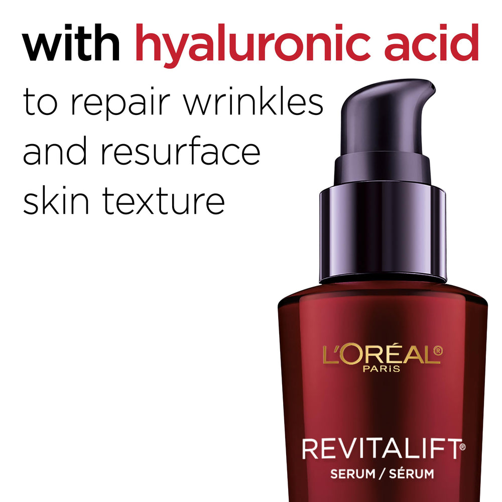Texture légère de Revitalift sur la peau, teint lumineux et clair.