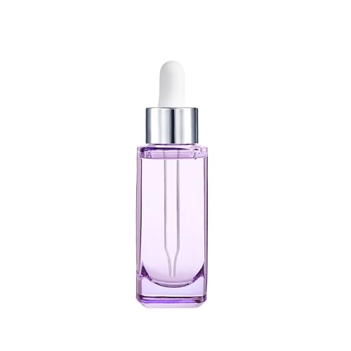 Sérum Revitalift Filler Plus HA, pipette en action, application précise et dosage contrôlé.