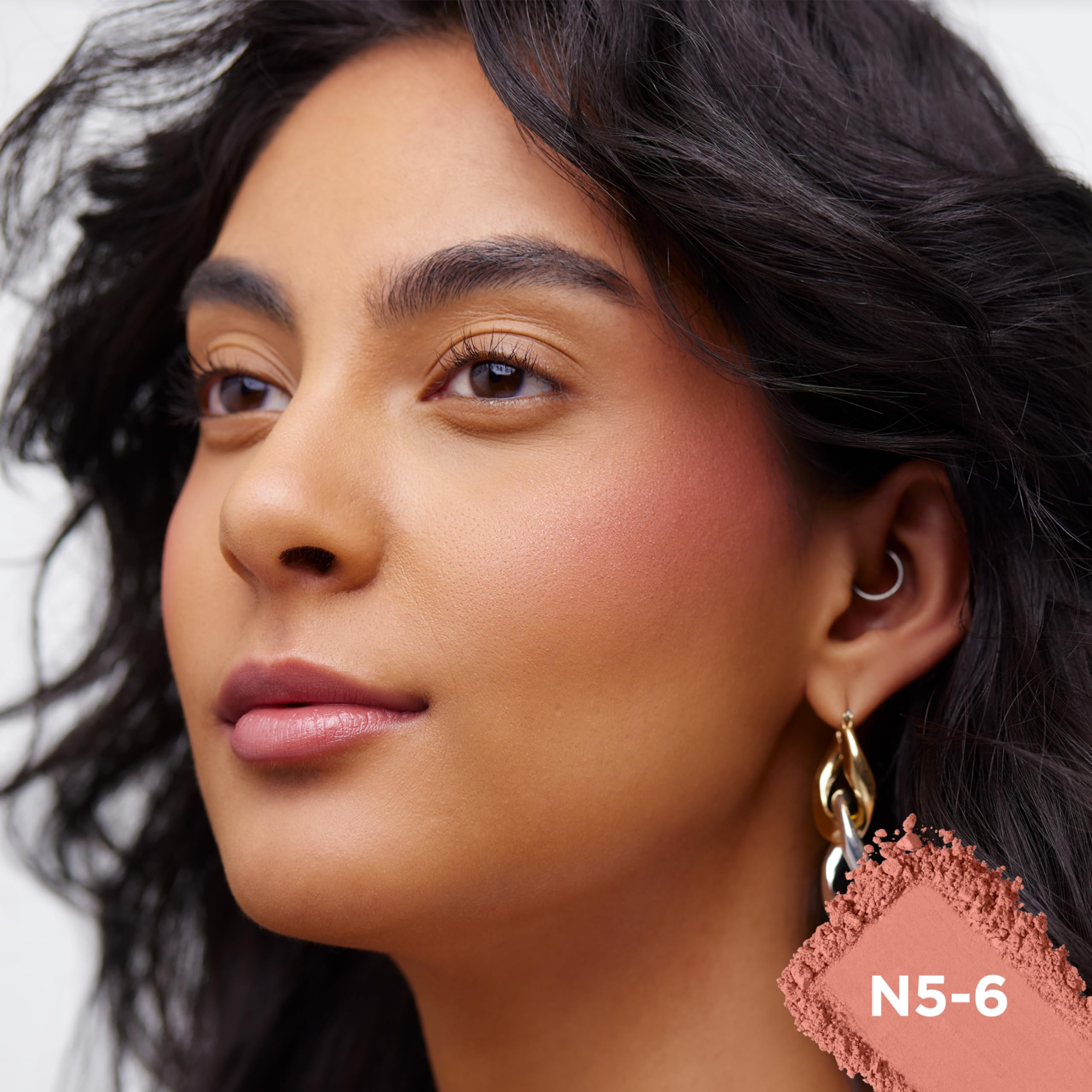 Coordination avec True Match Makeup pour un teint harmonieux