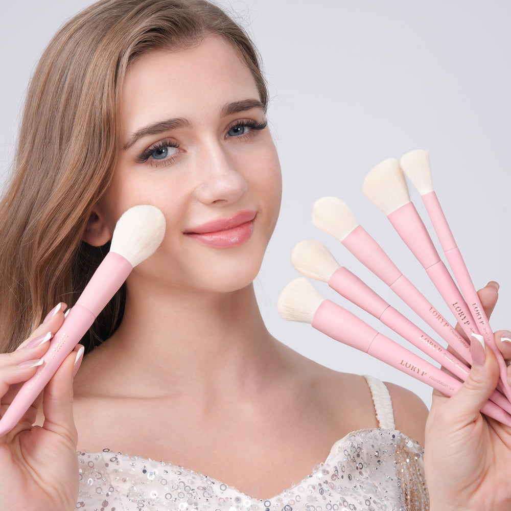Pinceau contour LORYP: précision nette pour sculpter le visage