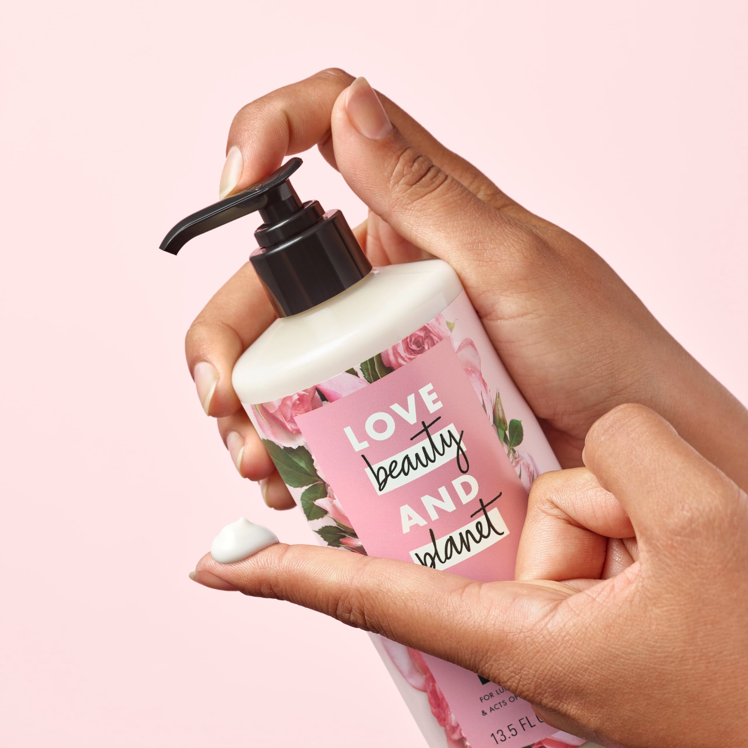 Ingrédient Murumuru nourrissant présent dans la Delice Glow pour peau douce.