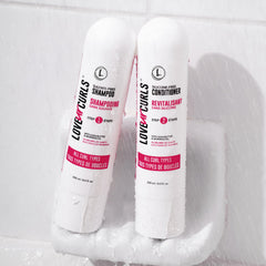 Love Ur Curls Ingrédients: beurre de karité et huile de moringa nourrissent les boucles.