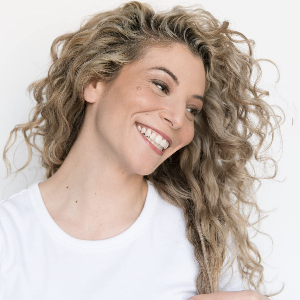 Love Ur Curls moringa nourrissant apportant brillance et souplesse.