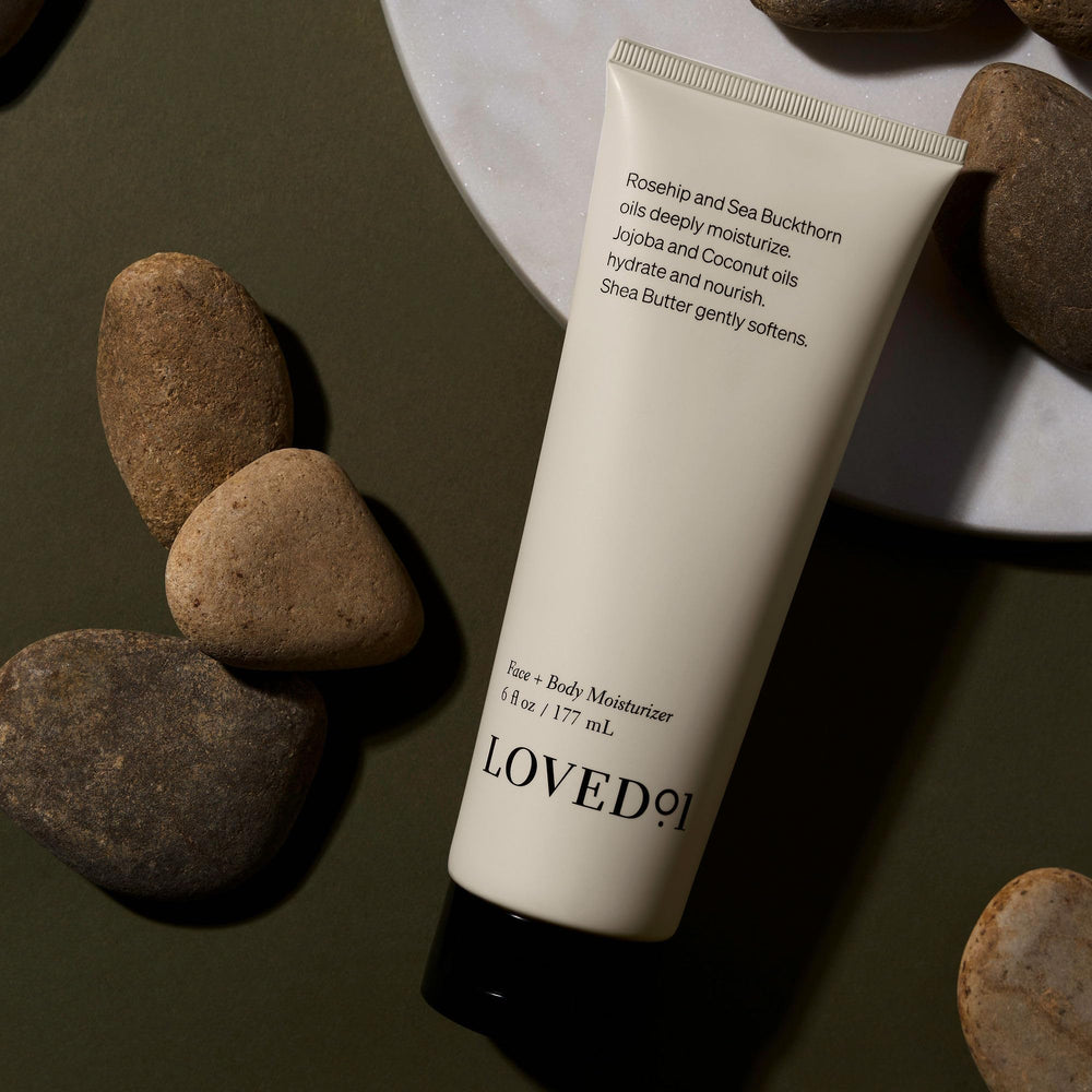 Loved01 Texture non grasse, absorption rapide.