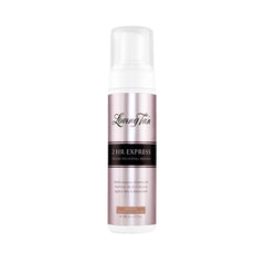 Loving Tan Mousse Express: couleur instantanée et tan naturel, prêt en 2 heures.