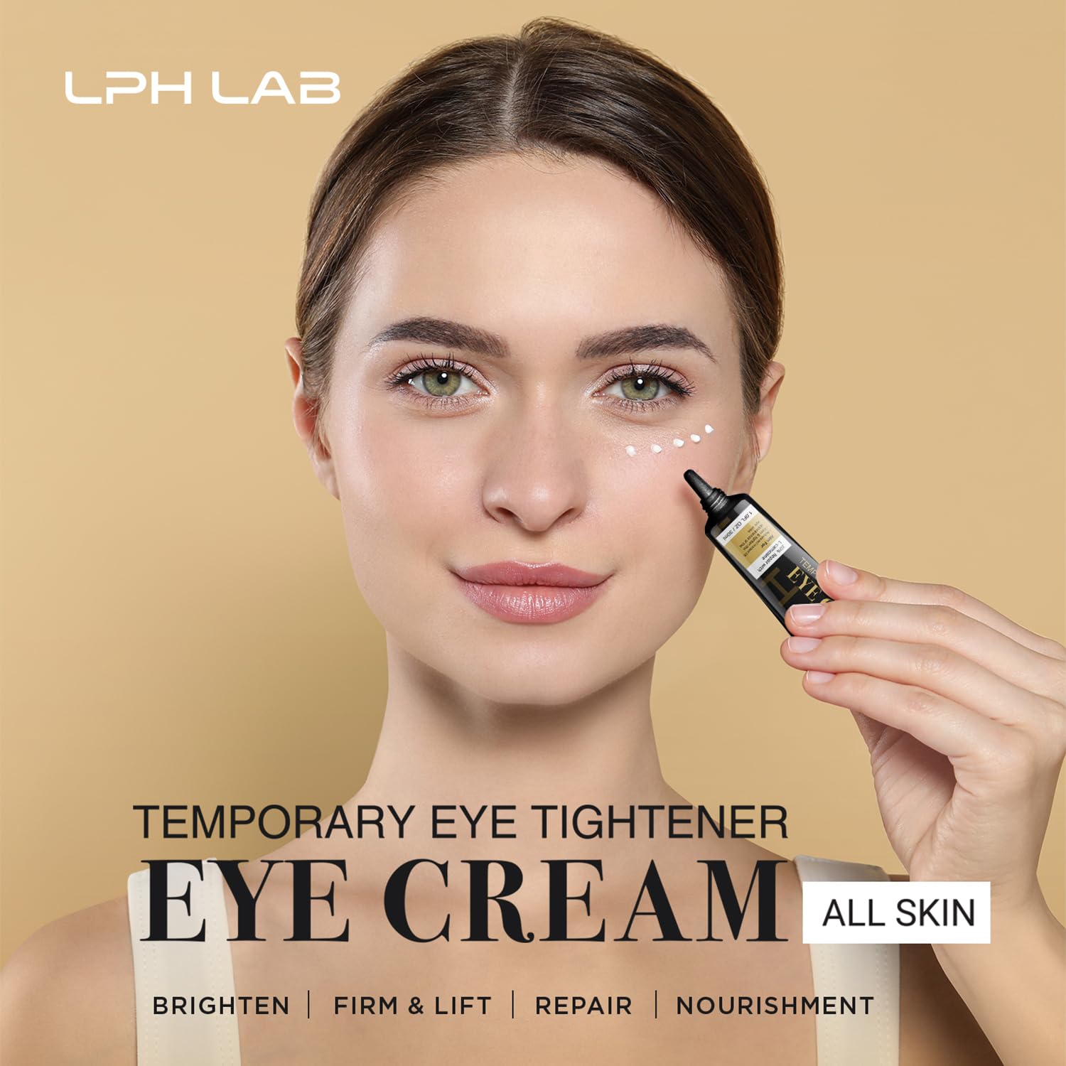 LPH LAB Crème Yeux application douce avec les doigts.