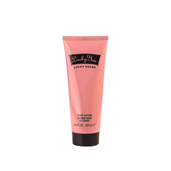 Lotion Lucky You de Lucky Brand dans le flacon 200 ml prête à l'emploi pour hydrater le corps.