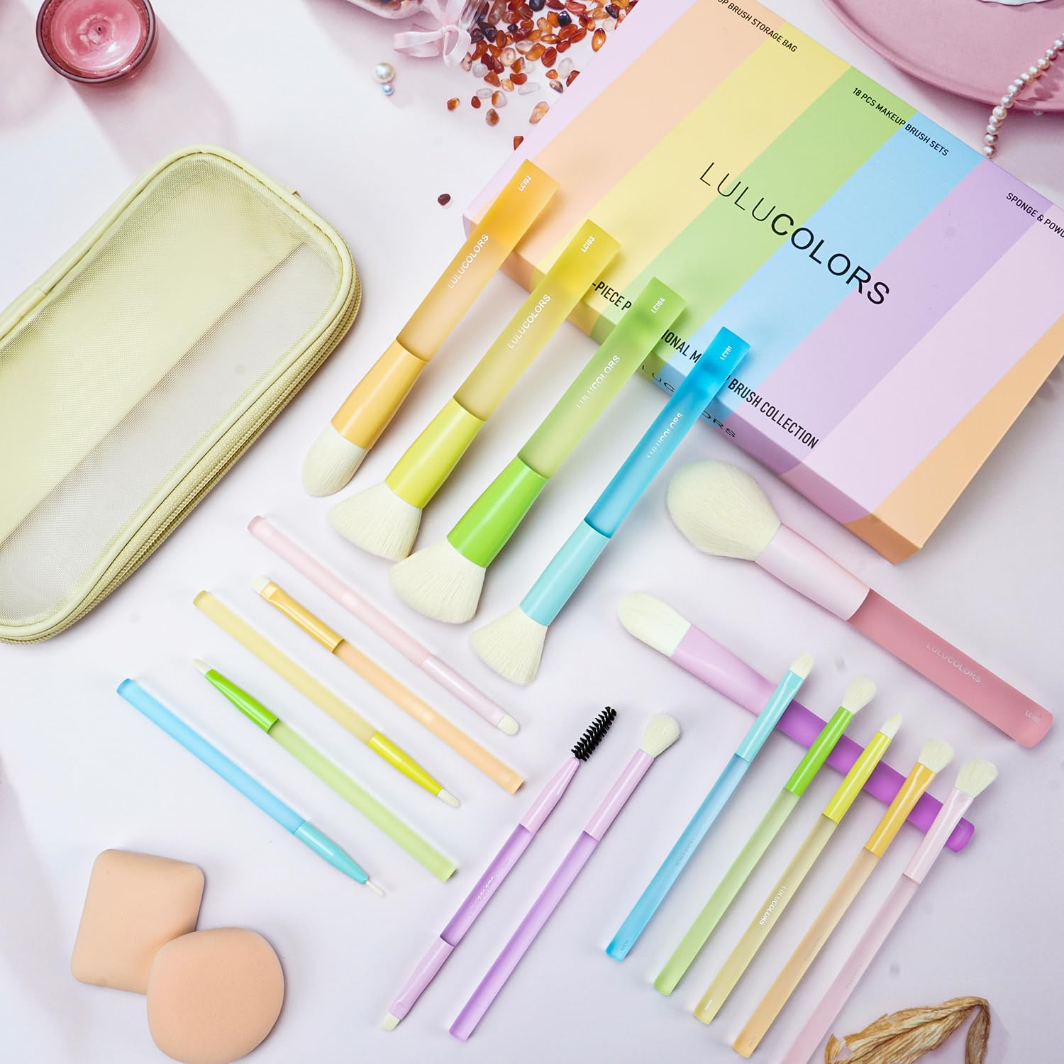 LULUCOLORS poils doux brosses visage: application douce et fusion précise.