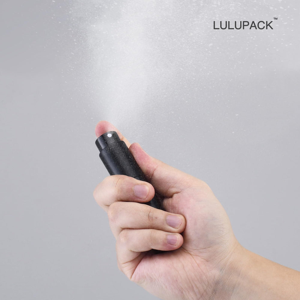 Lulupack atomiseur 8 ml avec mécanisme tournant évite les fuites, pratique en déplacement.