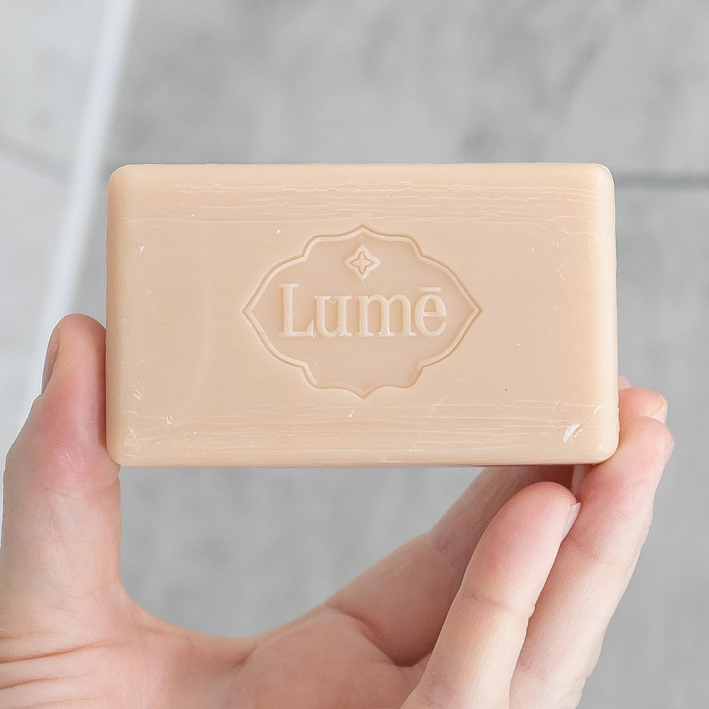 Lume savon-barre poids-142g, format idéal pour la douche.