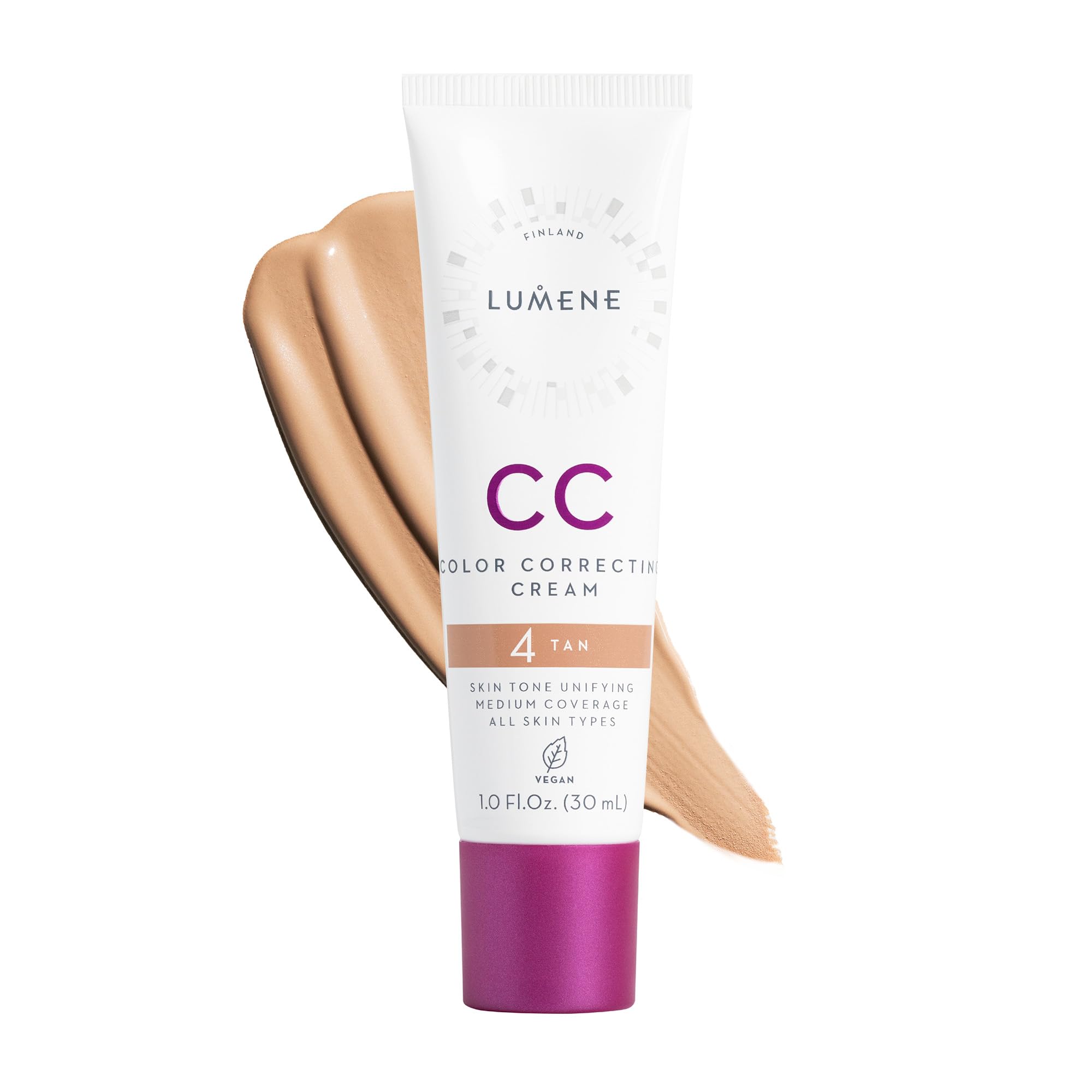 Lumene CC Cream teinte tan en flacon atténue les rougeurs pour un teint homogène.