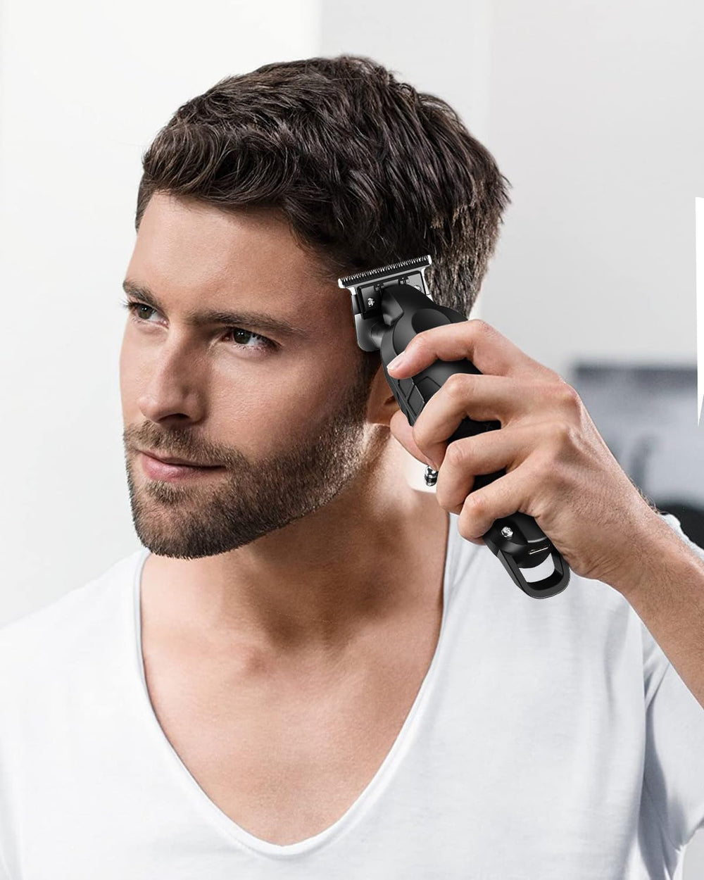 Lumiflexa Trimmer kit compact avec tous les accessoires.