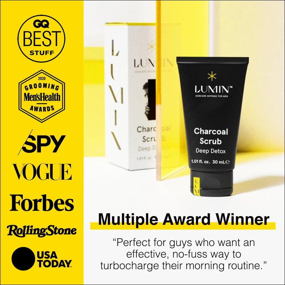 Soin visage homme exfoliant au charbon pour tous types de peau.