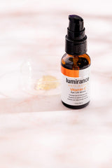 Gouttes Lumirance Vitamin C Eye Lift Serum éclaircissant le regard.