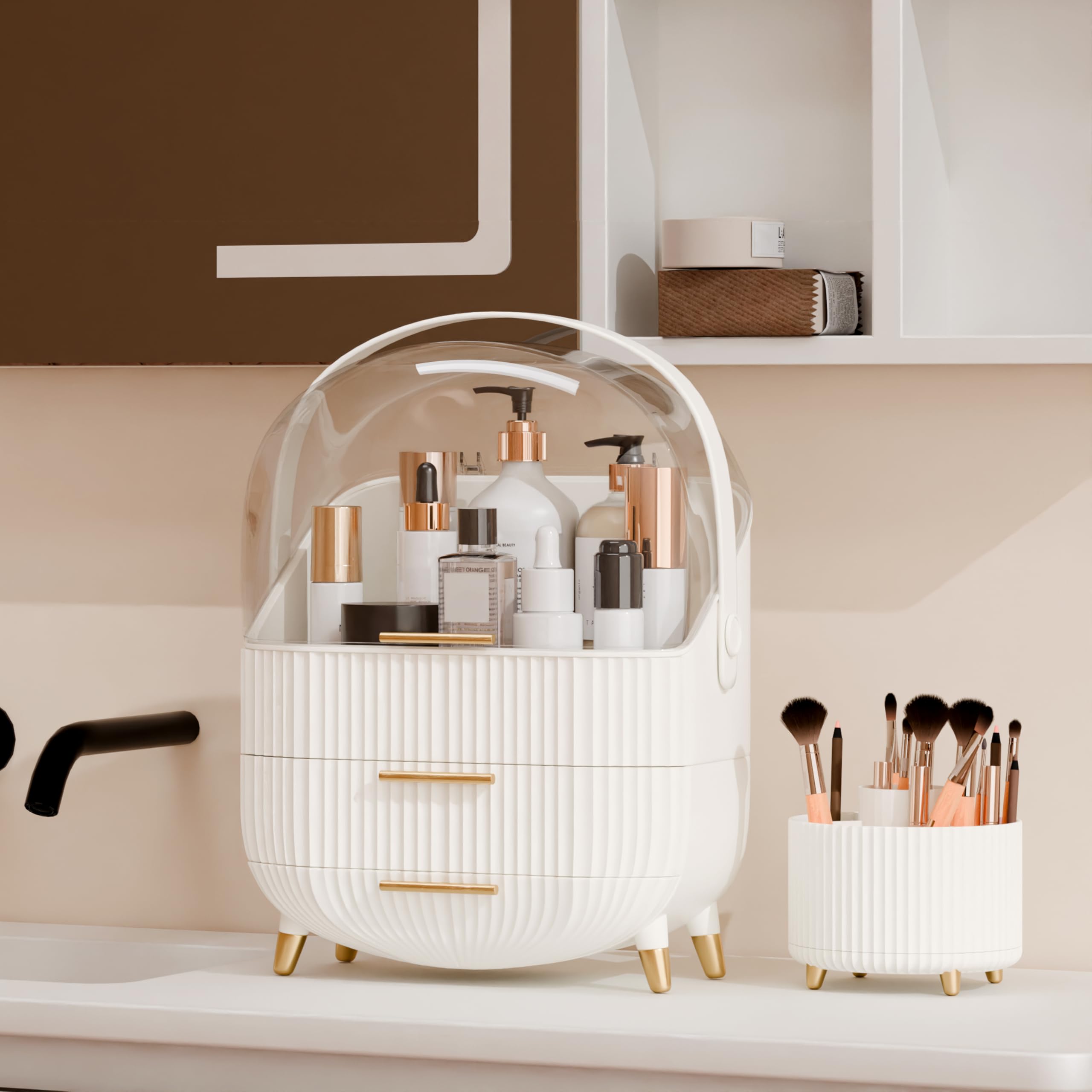 Design chic LURCNS maquillage avec poignée dorée et pieds antidérapants.
