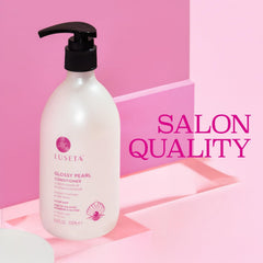 Luseta Glossy Pearl Conditioner pour shot highlighting moisture lock on strands