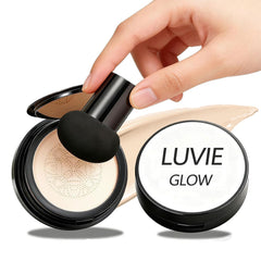 Luvie Glow emballage élégant du fond de teint cushion, idéal pour peau mature.