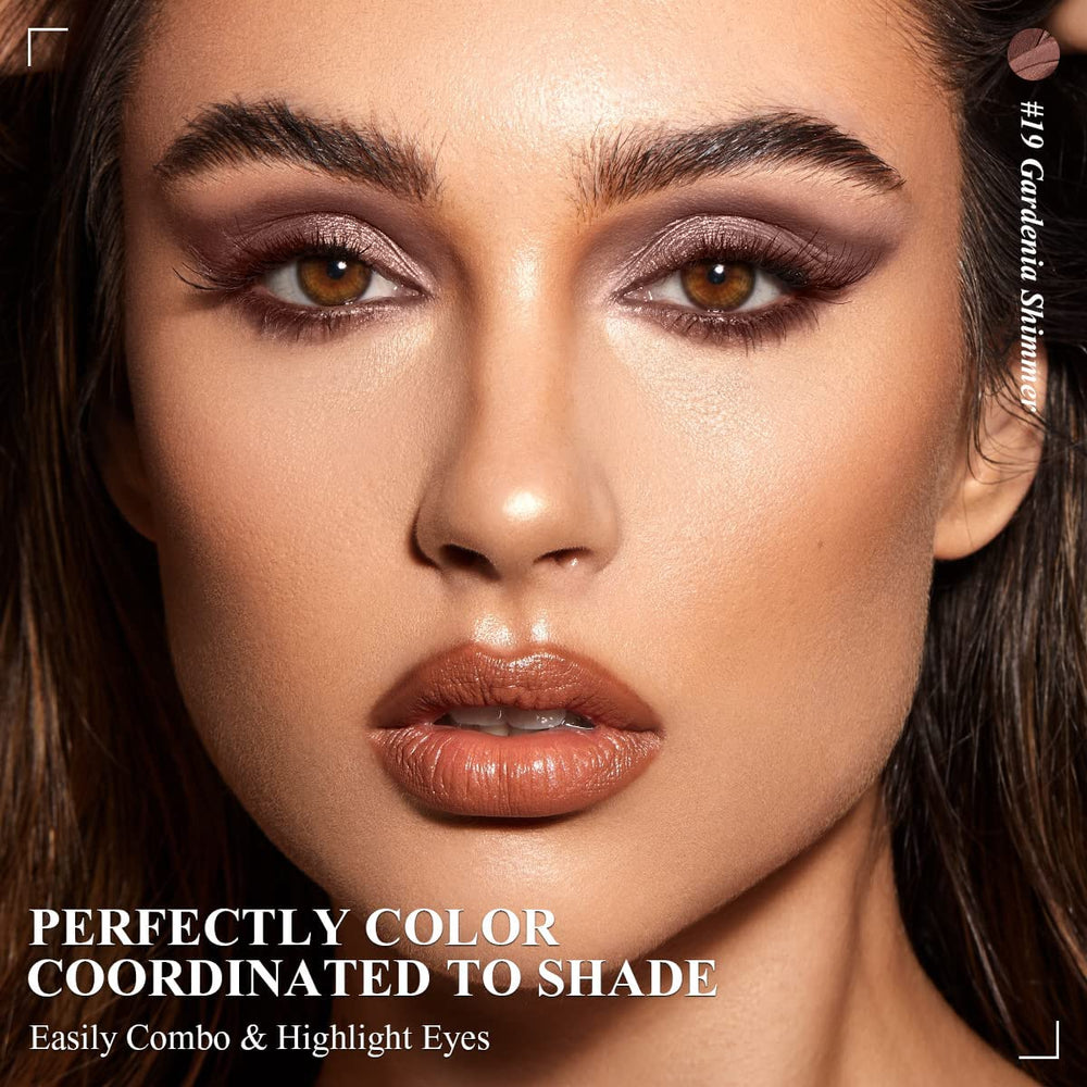 Luxaza ombre-stick brillance métallique pour un éclat discret des yeux.