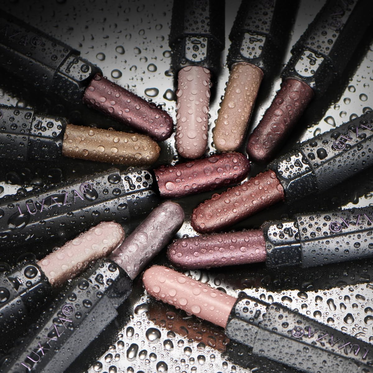 LUXAZA PRO crayons-ombre-baton crème glisse, rendu naturel et discret.